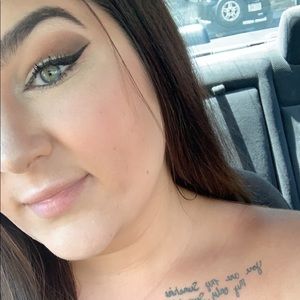 Meet your Posher, Rebecca